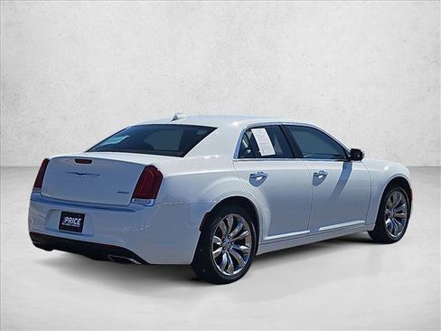 Used 2018 Chrysler 300 Limited image 5