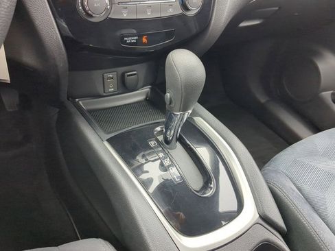 Used 2016 Nissan Rogue S image 13