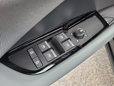 New 2026 Audi Q3 quattro 2.0T AWD/4WD image 18
