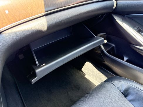 Used 2018 Honda Accord Touring image 21