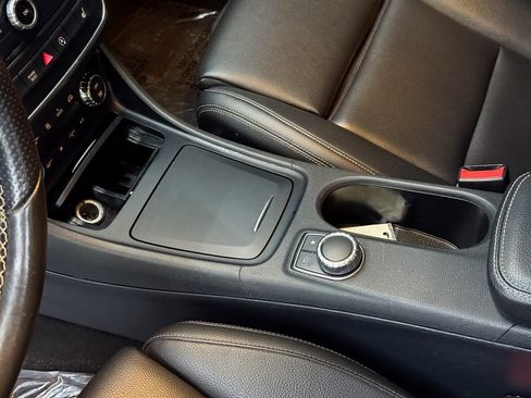 Used 2016 Mercedes-Benz CLA 250 image 15