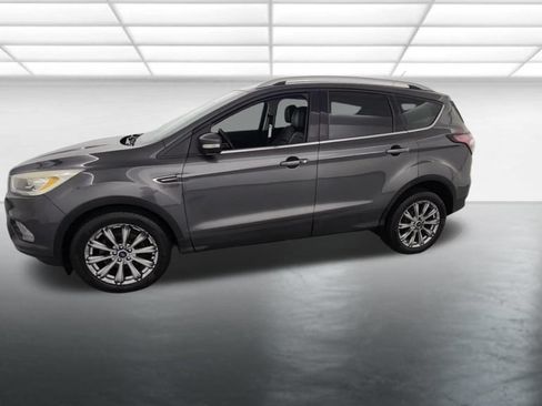 Used 2017 Ford Escape Titanium w/ Equipment Group 301A FWD image 3