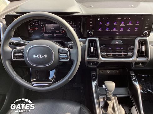 Used 2023 Kia Sorento S FWD image 20