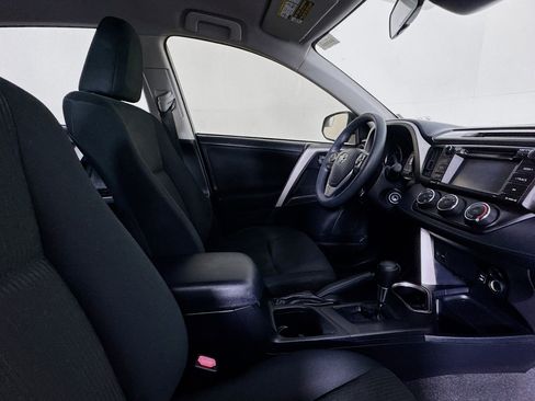 Used 2017 Toyota RAV4 LE image 27