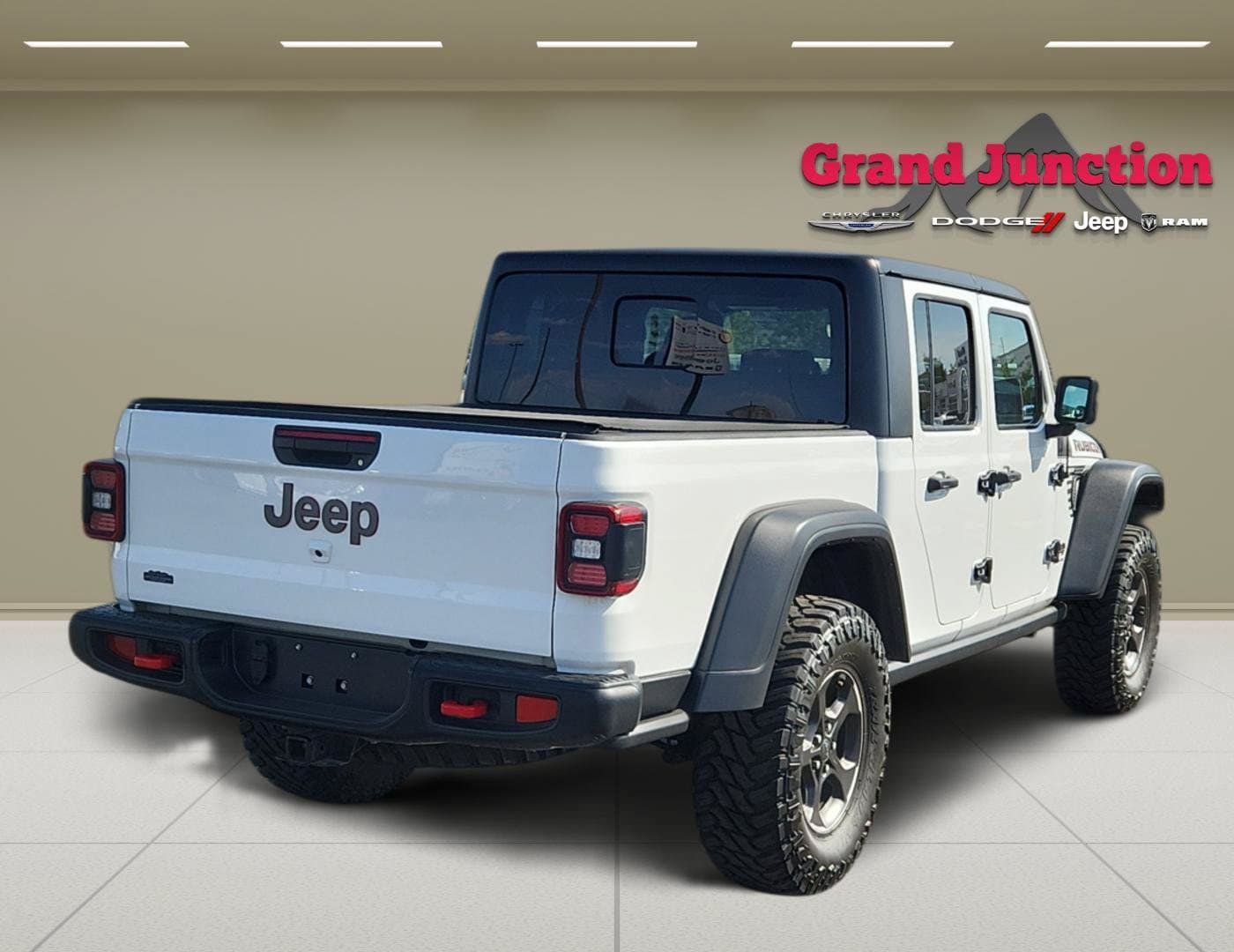 Used 2023 Jeep Gladiator Rubicon w/ LED Lighting Group AWD/4WD image 4