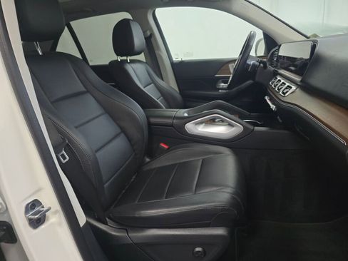 Used 2025 Mercedes-Benz GLE 350 4MATIC w/ Driver Assistance Package image 28
