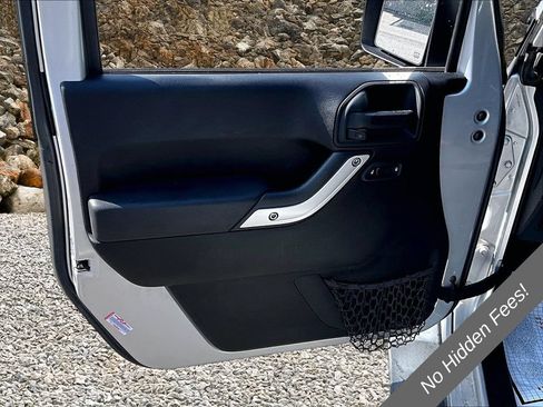 Used 2012 Jeep Wrangler Sahara w/ Dual Top Group AWD/4WD image 20