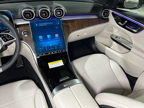 Used 2025 Mercedes-Benz C 300 4MATIC Sedan image 30