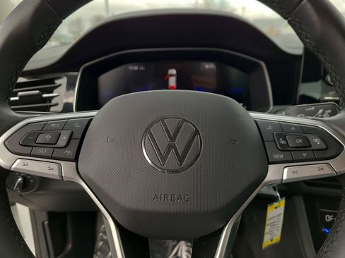 Used 2025 Volkswagen Jetta S image 23