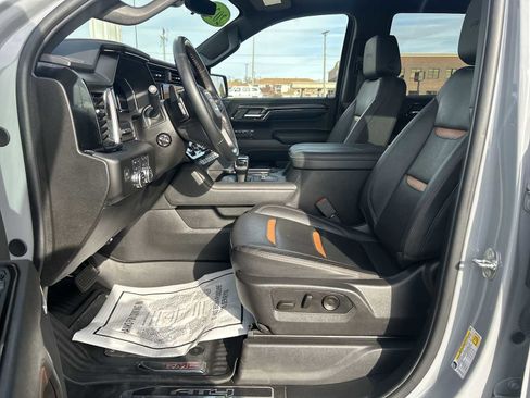 Used 2024 GMC Sierra 1500 AT4 w/ Technology Package image 19