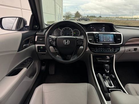 Used 2017 Honda Accord EX-L image 13