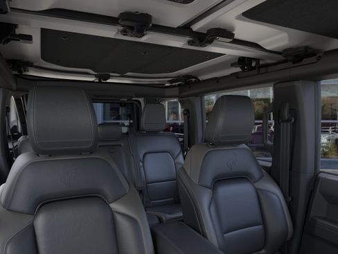New 2026 Ford Bronco Outer Banks w/ Sasquatch Package AWD/4WD image 13
