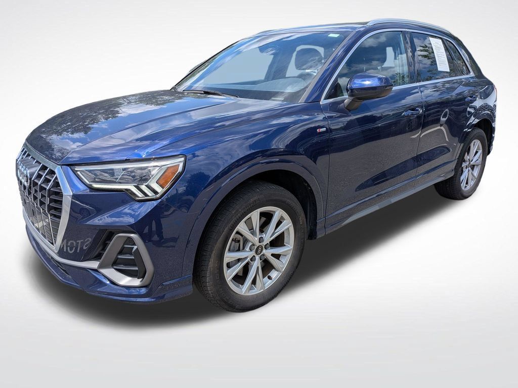 Used 2023 Audi Q3 2.0T Premium Plus w/ Premium Plus Package AWD/4WD image 8