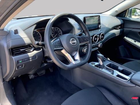 Used 2024 Nissan Sentra SV FWD image 17