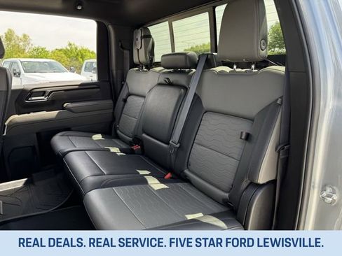 Used 2024 Chevrolet Silverado 2500 ZR2 w/ Technology Package image 27