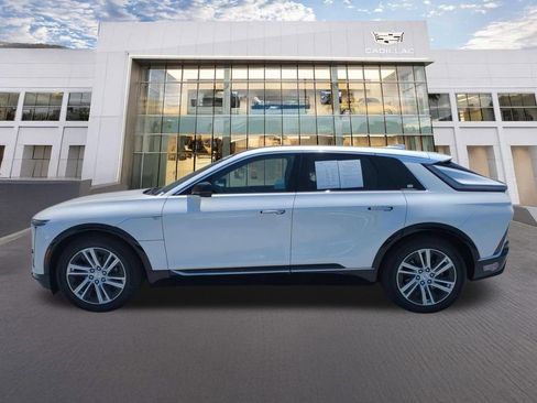 Certified 2024 Cadillac Lyriq Tech RWD image 8
