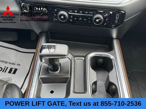 Used 2023 Chevrolet Silverado 1500 High Country w/ Z71 Off-Road Package image 19