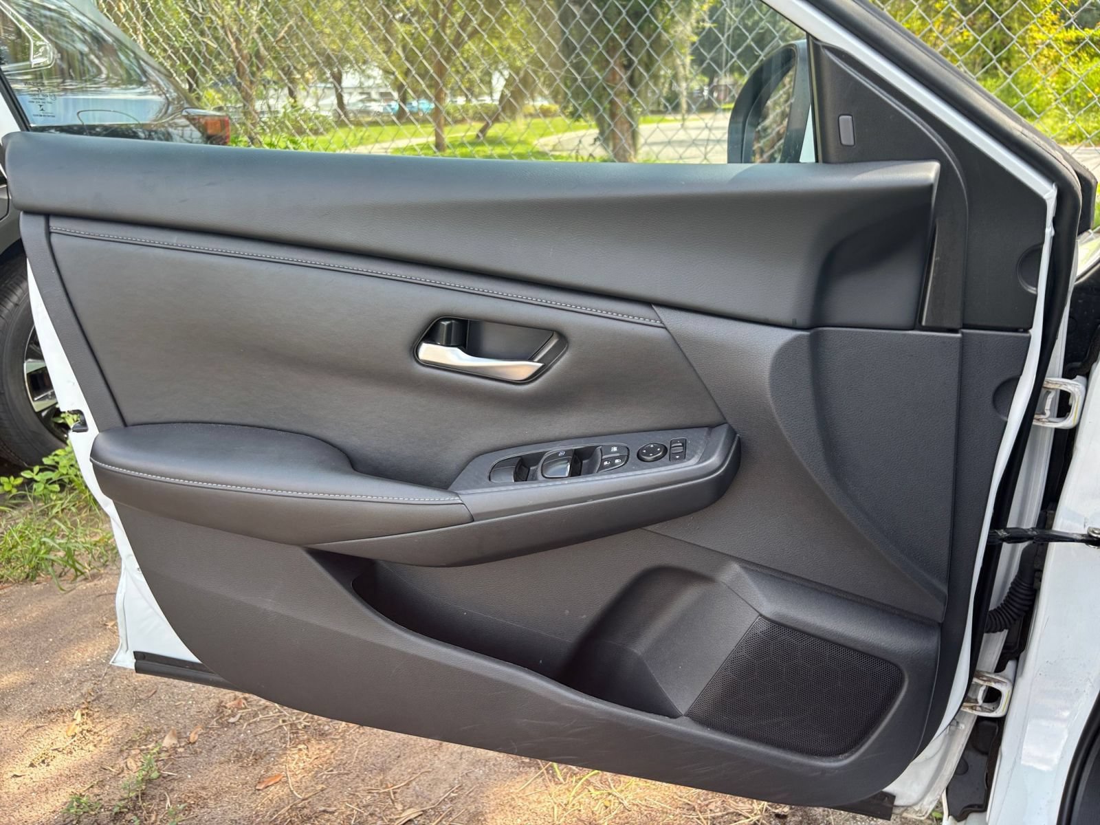 Used 2025 Nissan Sentra SV FWD image 18