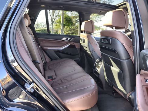 Used 2020 BMW X5 xDrive40i w/ M Sport Package image 27