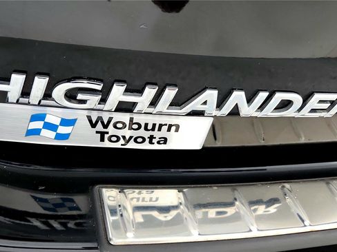 Used 2016 Toyota Highlander XLE image 13