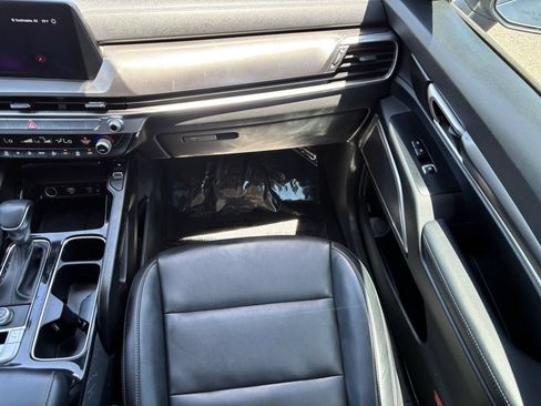 Used 2024 Kia Telluride S w/ S Sunroof Package FWD image 15