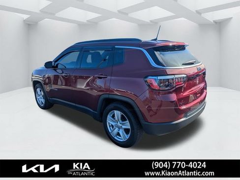 Used 2022 Jeep Compass Latitude FWD image 5