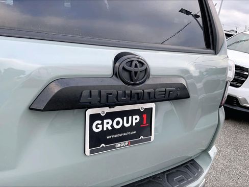 Used 2022 Toyota 4Runner TRD Off-Road Premium w/ Moonroof Package AWD/4WD image 30