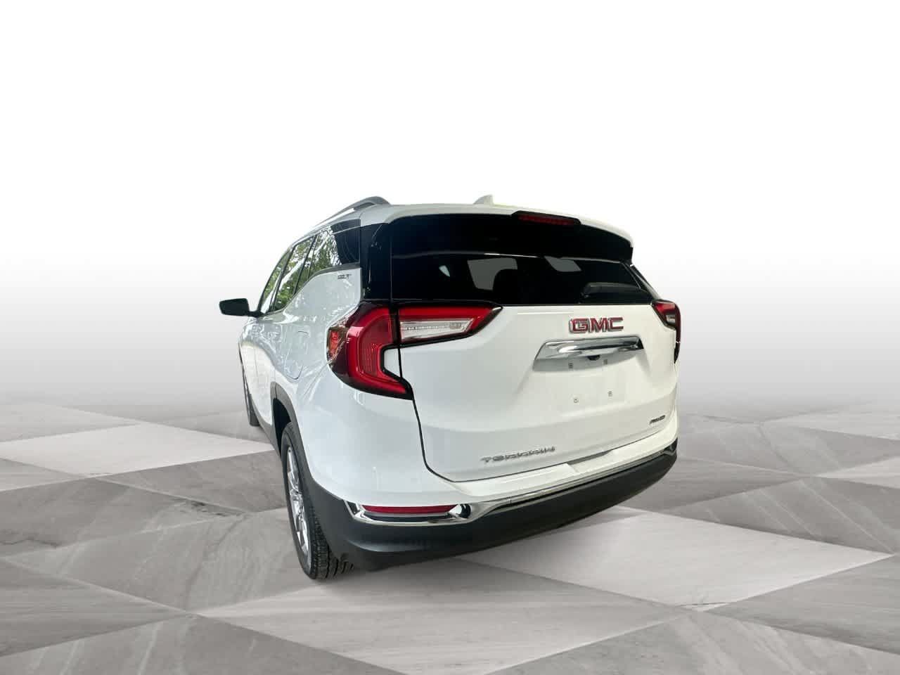 Used 2024 GMC Terrain SLT AWD/4WD image 6