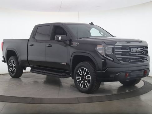 Used 2023 GMC Sierra 1500 AT4 w/ AT4 Premium Package AWD/4WD image 2