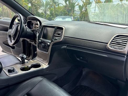 Used 2015 Jeep Grand Cherokee Limited AWD/4WD image 19