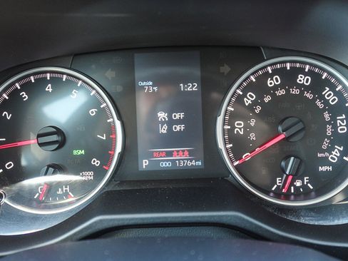 Certified 2019 Toyota RAV4 XLE w/ Convenience Package image 24