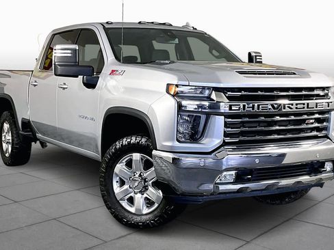 Used 2020 Chevrolet Silverado 2500 LTZ w/ LTZ Plus Package image 2