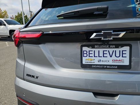 New 2027 Chevrolet Bolt LT w/ Comfort Package FWD image 16