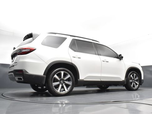 Used 2023 Honda Pilot Touring image 26