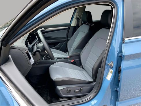New 2026 Volkswagen Jetta SE FWD image 9