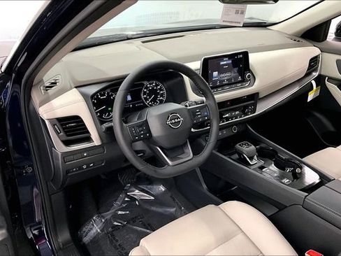 New 2026 Nissan Rogue SV FWD image 7