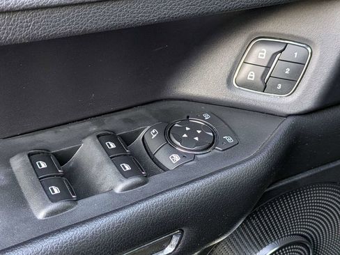 Used 2020 Ford Expedition XLT w/ Equipment Group 202A AWD/4WD image 24