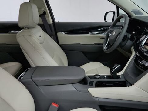 Certified 2024 Cadillac XT6 Premium Luxury w/ LPO, Floor Liner Package image 24