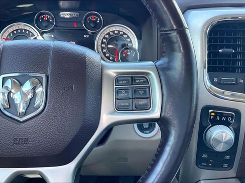 Used 2017 RAM 1500 Laramie w/ Convenience Group AWD/4WD image 11