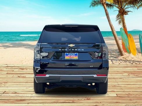 Used 2026 Chevrolet Suburban LT w/ Comfort Package RWD image 5