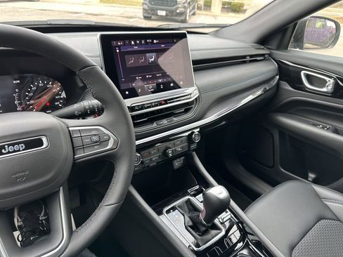 New 2026 Jeep Compass Latitude image 69