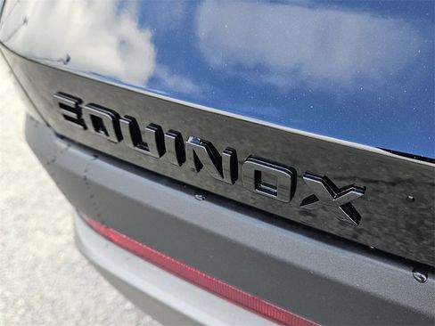 New 2026 Chevrolet Equinox LT w/ Convenience Package II image 9