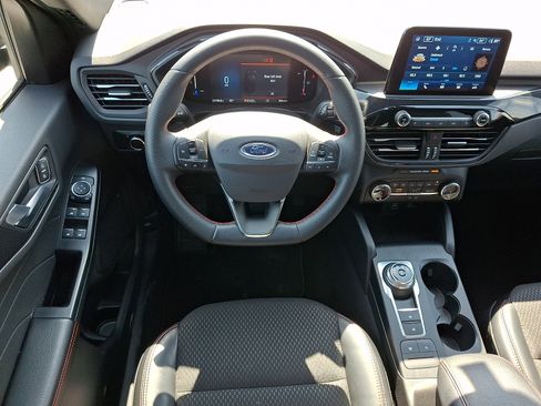 Used 2025 Ford Escape ST-Line AWD/4WD image 11