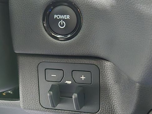 Used 2026 Toyota Tundra Limited image 32