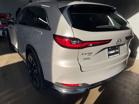 Used 2024 MAZDA CX-90 Plug-In Hybrid w/ Premium Pkg image 4