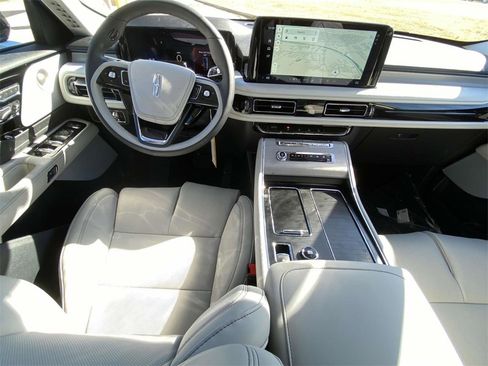 New 2025 Lincoln Aviator Reserve w/ Equipment Group 201A image 14