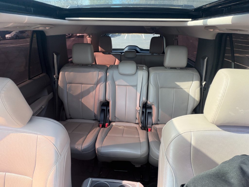 Used 2018 Ford Expedition Max XLT w/ Equipment Group 202A AWD/4WD image 25