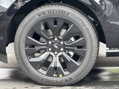 New 2025 Ford Expedition Platinum w/ Stealth Appearance Package image 28