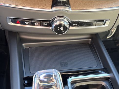 New 2026 Volvo XC60 B5 Plus w/ Protection Package Premier image 29