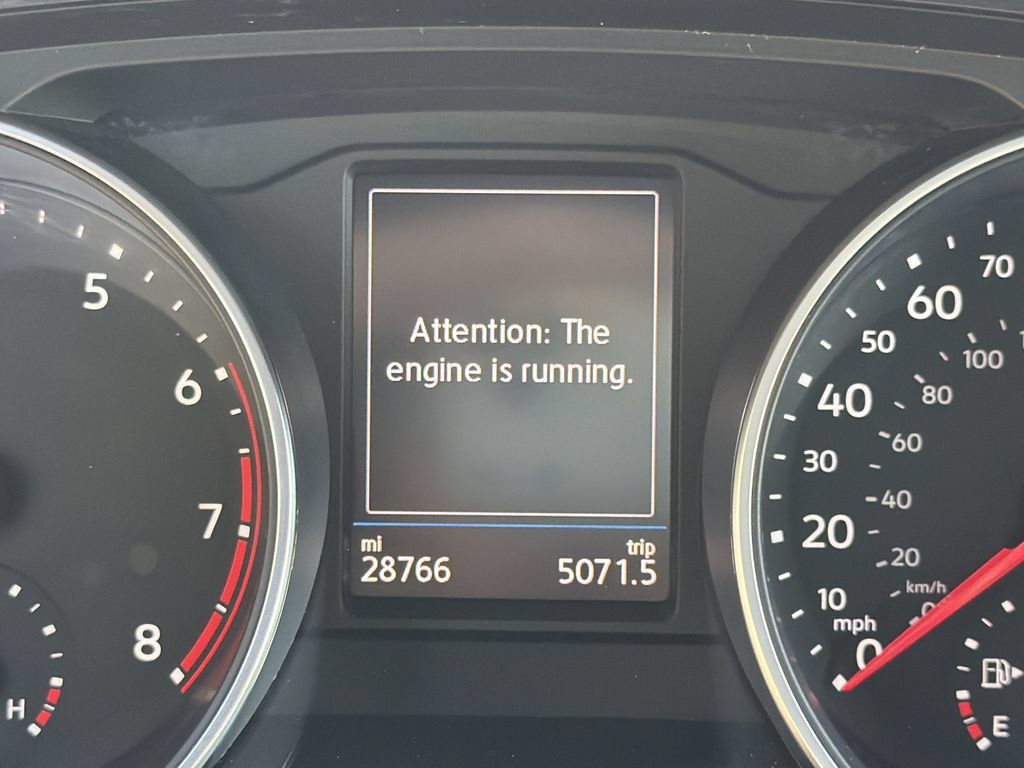Used 2020 Volkswagen Tiguan SE R-Line FWD image 27